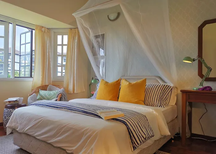 Green Hill Apartment